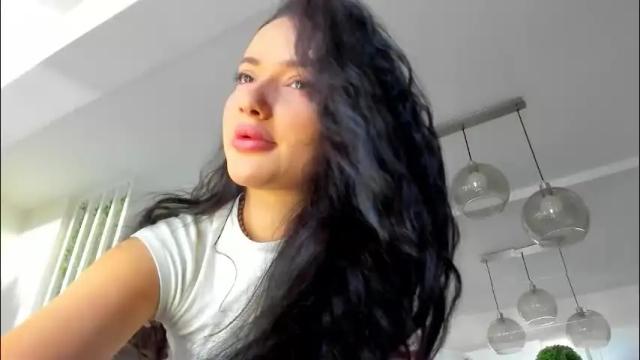 Image 4 of irenevon Stream on Chaturbate on 2 months ago