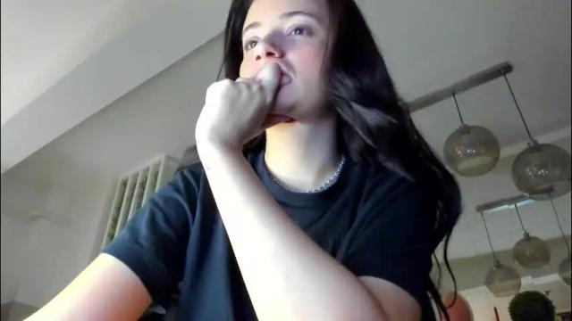 Image 3 of irenevon Stream on Chaturbate on 1 month ago