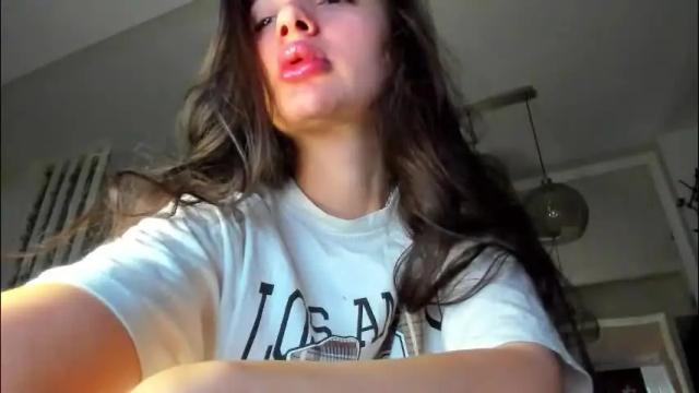 Image 2 of irenevon Stream on Chaturbate on 3 days ago