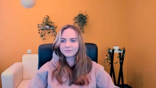 Image 2 of irie_bunny Stream on Chaturbate on 17 months ago
