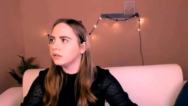 Image 2 of irie_bunny Stream on Chaturbate on 17 months ago