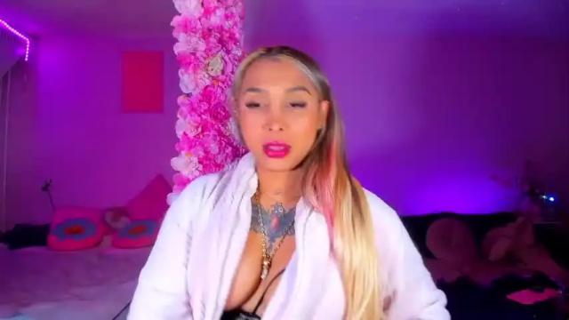 Image 4 of irinachanell_x Stream on Chaturbate on 18 months ago