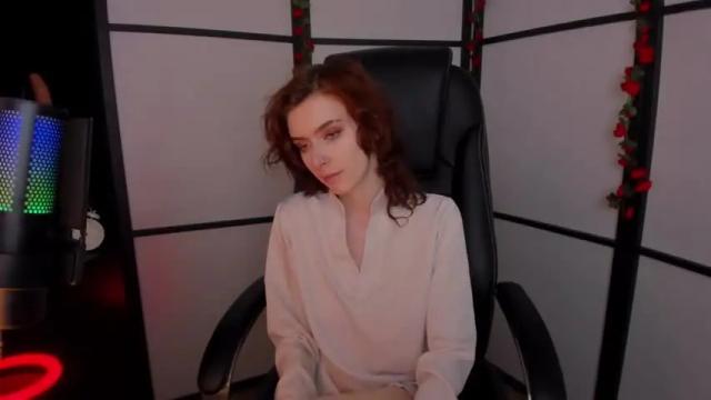 Image 4 of iris__ice Stream on Chaturbate on 17 months ago