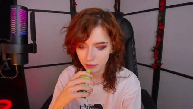 Image 3 of iris__ice Stream on Chaturbate on 17 months ago