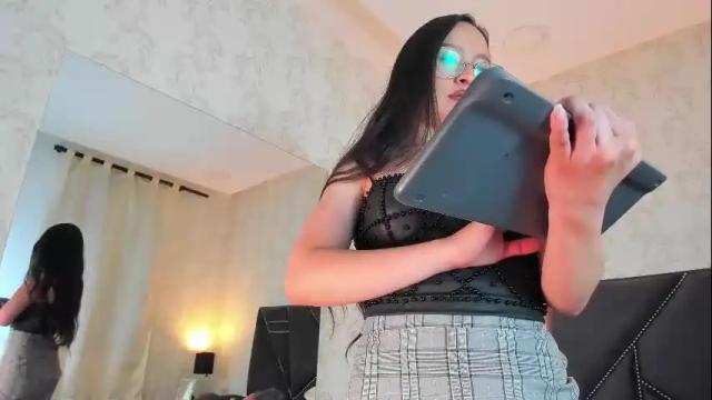 Image 10 of iris_bells Stream on Chaturbate on 1 month ago