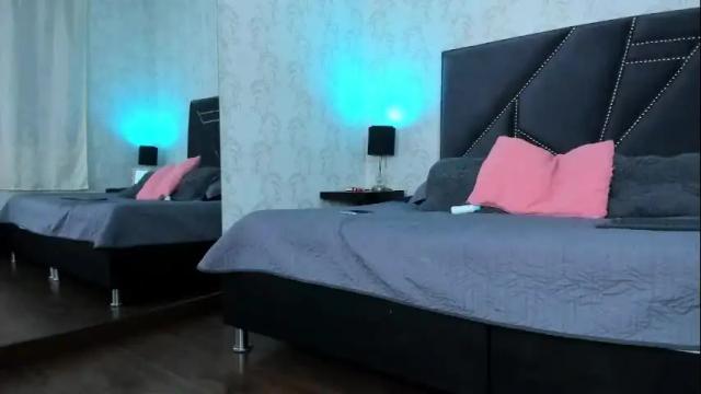 Image 10 of iris_bells Stream on Chaturbate on 12 days ago
