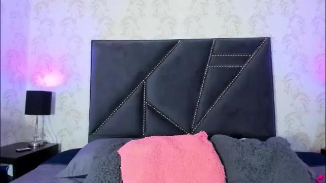 Image 7 of iris_bells Stream on Chaturbate on 1 day ago