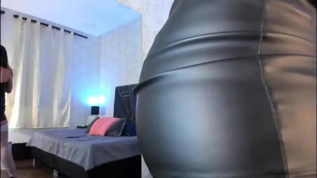 Image 3 of iris_bells Stream on Chaturbate on 2 months ago