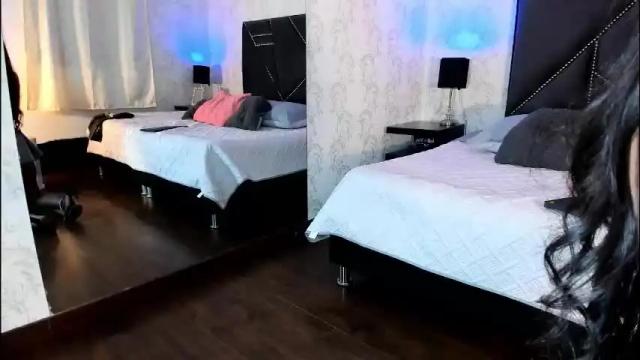 Image 3 of iris_bells Stream on Chaturbate on 1 month ago