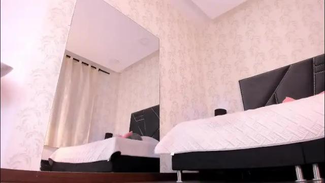 Image 10 of iris_bells Stream on Chaturbate on 1 month ago