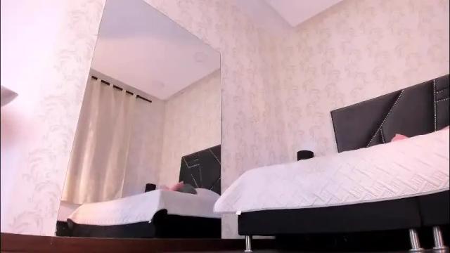 Image 8 of iris_bells Stream on Chaturbate on 1 month ago