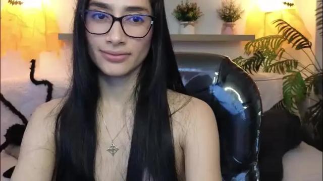 Image 4 of iris_cam_ Stream on Chaturbate on 11 days ago
