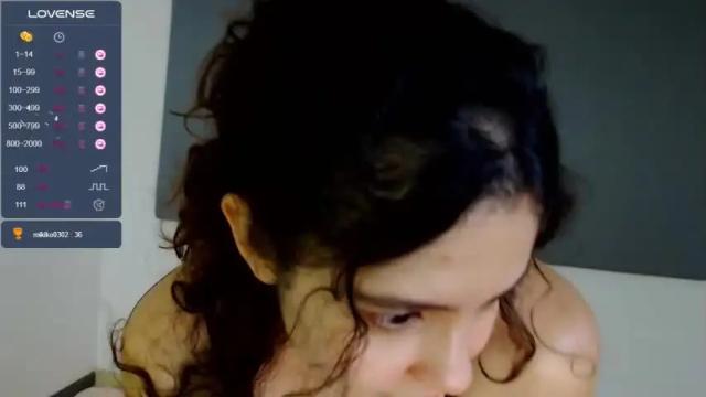 Image 10 of iris_caprice Stream on Chaturbate on 14 months ago