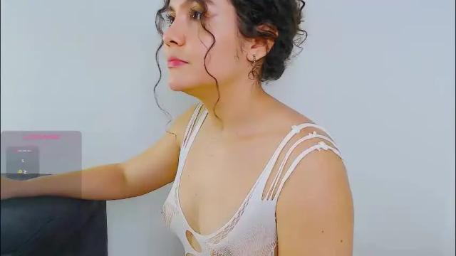 Image 12 of iris_caprice Stream on Chaturbate on 1 month ago