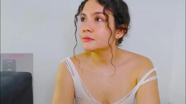 Image 4 of iris_caprice Stream on Chaturbate on 1 month ago