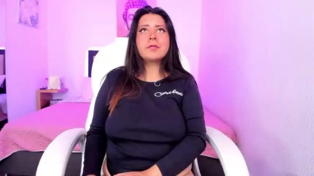 Image 8 of iris_celeste Stream on Chaturbate on 16 months ago