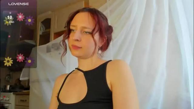 Image 11 of iris_crispy Stream on Chaturbate on 1 month ago