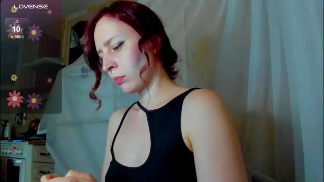 Image 3 of iris_crispy Stream on Chaturbate on 1 month ago