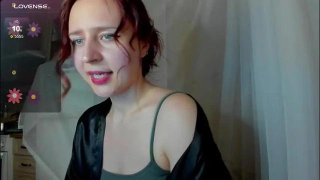 Image 2 of iris_crispy Stream on Chaturbate on 15 days ago