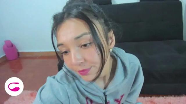 Image 7 of iris_diaz Stream on Chaturbate on 22 months ago