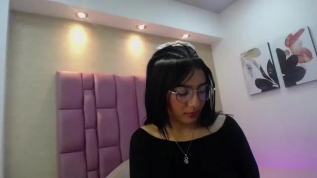 Image 6 of iris_loveex Stream on Chaturbate on 14 months ago
