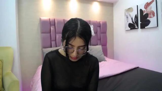 Image 10 of iris_loveex Stream on Chaturbate on 14 months ago
