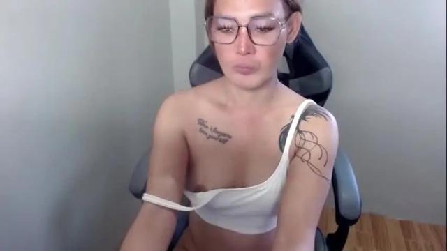 Image 10 of iris_lubiskaya Stream on Chaturbate on 3 months ago