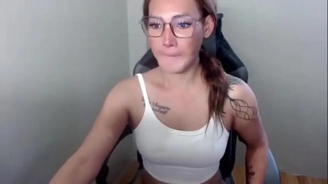 Image 3 of iris_lubiskaya Stream on Chaturbate on 3 months ago