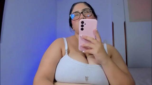 Image 2 of iris_torrez Stream on Chaturbate on 1 month ago