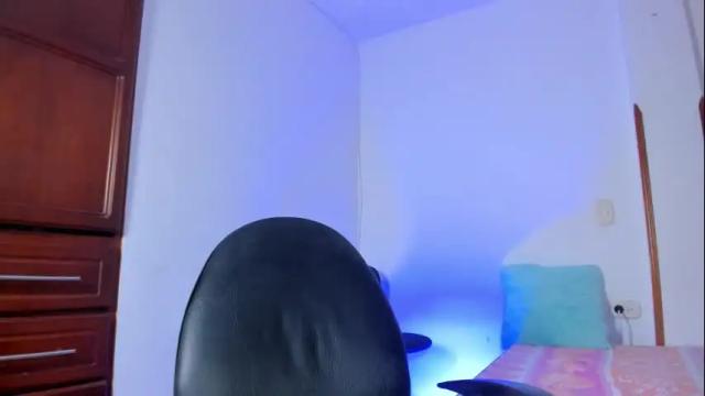 Image 3 of iris_torrez Stream on Chaturbate on 1 month ago