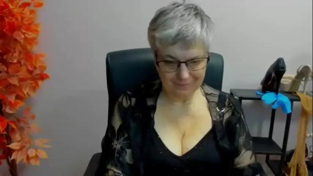 Image 11 of iris_xdesire Stream on Chaturbate on 1 month ago