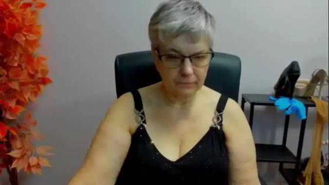Thumbnail 2, iris_xdesire's Stream at Chaturbate, 1 month ago