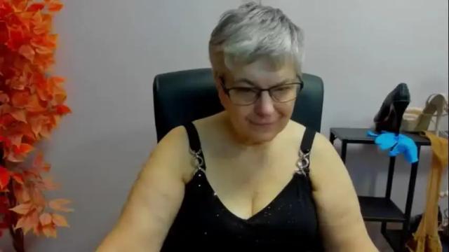 Image 6 of iris_xdesire Stream on Chaturbate on 1 month ago