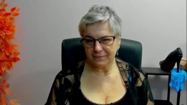 Image 10 of iris_xdesire Stream on Chaturbate on 1 month ago