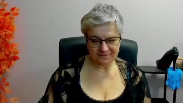 Image 8 of iris_xdesire Stream on Chaturbate on 1 month ago