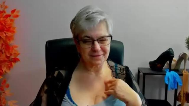 Image 10 of iris_xdesire Stream on Chaturbate on 1 month ago