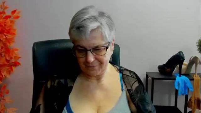 Thumbnail 2, iris_xdesire's Stream at Chaturbate, 1 month ago