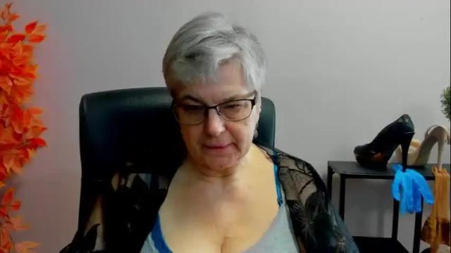 Image 6 of iris_xdesire Stream on Chaturbate on 1 month ago