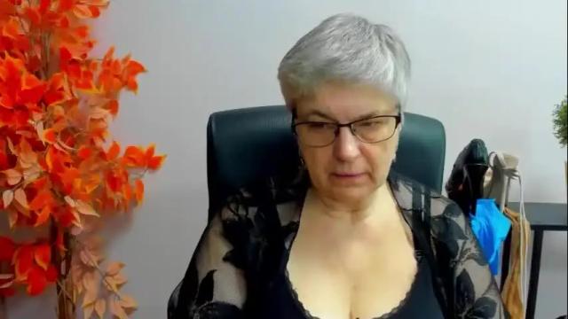 Image 10 of iris_xdesire Stream on Chaturbate on 1 month ago