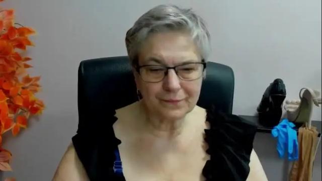 Image 12 of iris_xdesire Stream on Chaturbate on 23 days ago