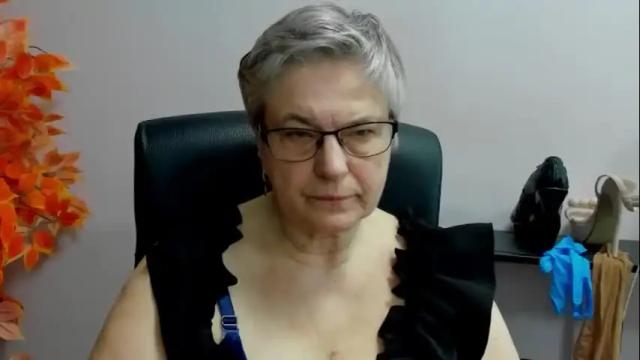 Image 7 of iris_xdesire Stream on Chaturbate on 23 days ago