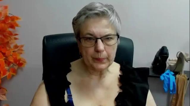 Image 8 of iris_xdesire Stream on Chaturbate on 23 days ago