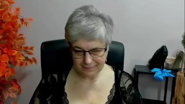 Image 12 of iris_xdesire Stream on Chaturbate on 22 days ago