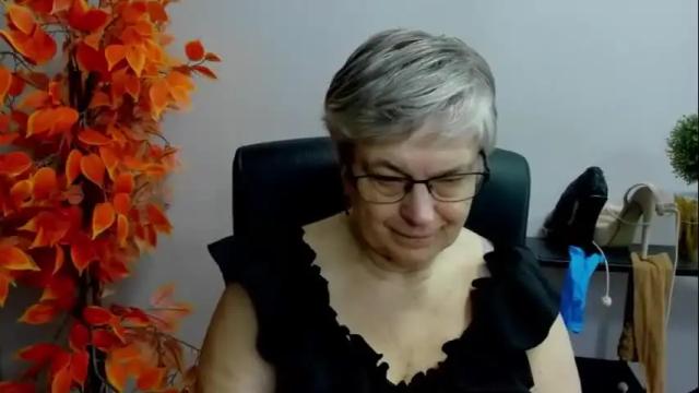 Image 12 of iris_xdesire Stream on Chaturbate on 11 days ago
