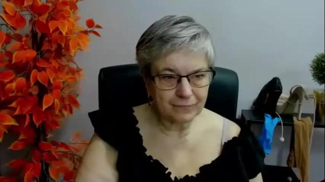 Image 3 of iris_xdesire Stream on Chaturbate on 11 days ago
