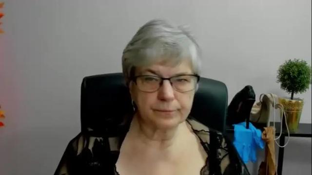 Image 10 of iris_xdesire Stream on Chaturbate on 3 days ago