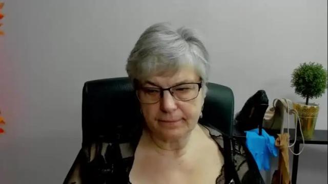 Image 12 of iris_xdesire Stream on Chaturbate on 3 days ago
