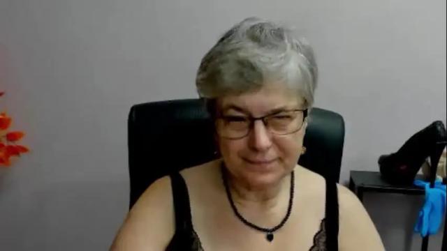 Image 10 of iris_xdesire Stream on Chaturbate on 1 day ago