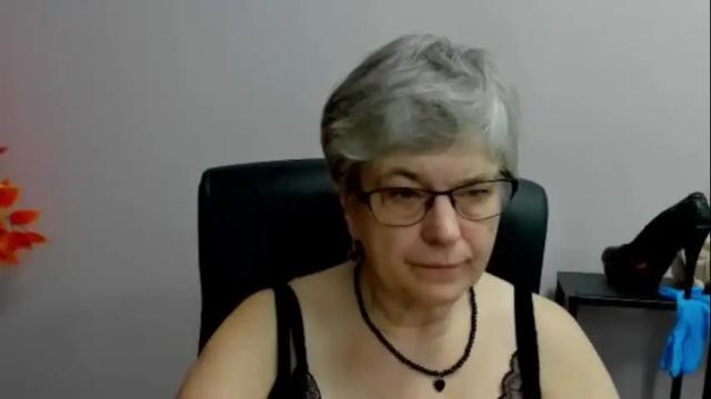 Image 4 of iris_xdesire Stream on Chaturbate on 1 day ago