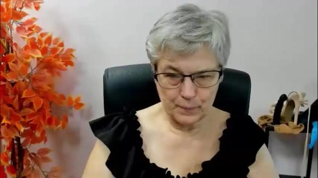 Image 11 of iris_xdesire Stream on Chaturbate on 2 months ago